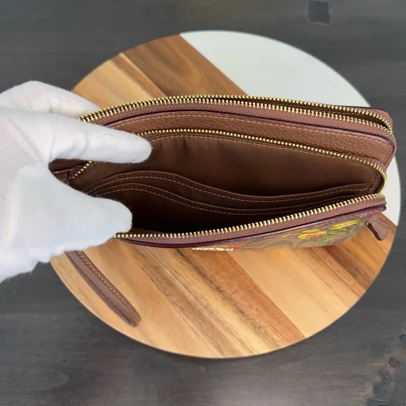 Coach Double Zip Wallet in Signature Canvas with Floral Print - Picture 5 of 12